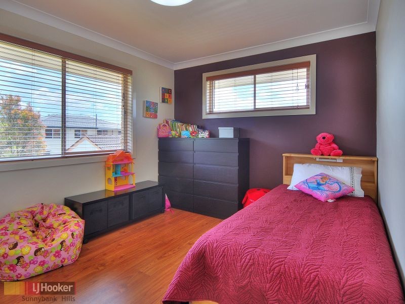 10 Tapscott Street, Wishart QLD 4122