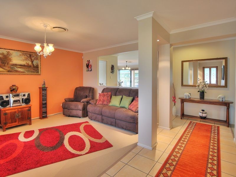 28 Inverary Place, Parkinson QLD 4115