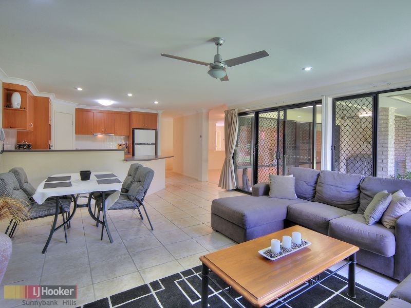 11 Tarra Place, Parkinson QLD 4115