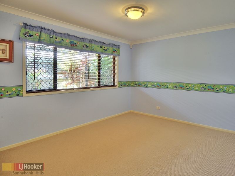 11 Tarra Place, Parkinson QLD 4115
