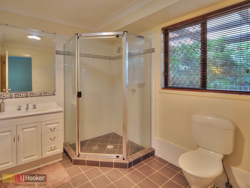 11 Tarra Place, Parkinson QLD 4115