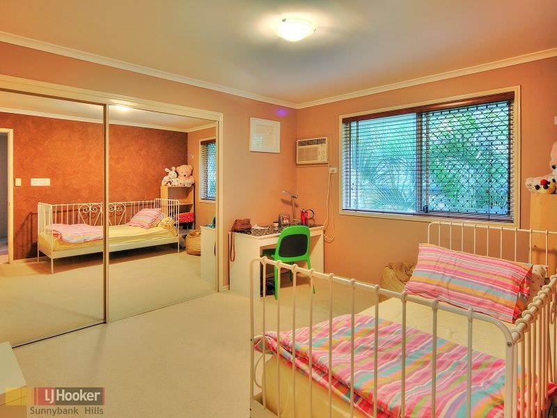 7 Cassia Place, Stretton QLD 4116
