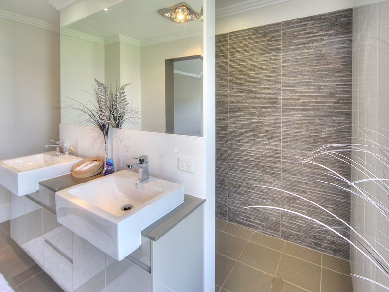 11 Henderson Street, Eight Mile Plains QLD 4113