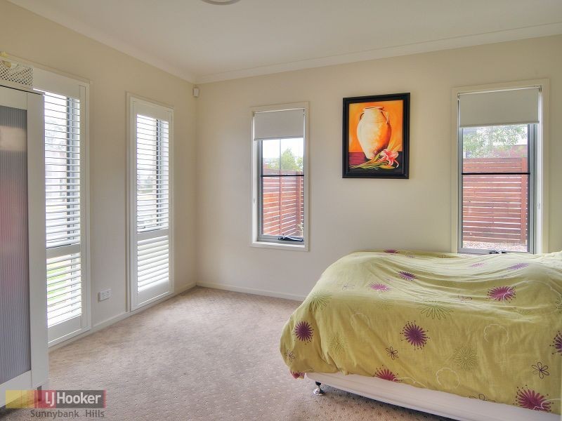 12 Henderson Street, Eight Mile Plains QLD 4113