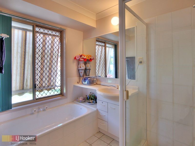 1 Silky Oak Court, Calamvale QLD 4116