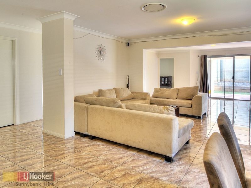 33 Injune Circuit, Calamvale QLD 4116