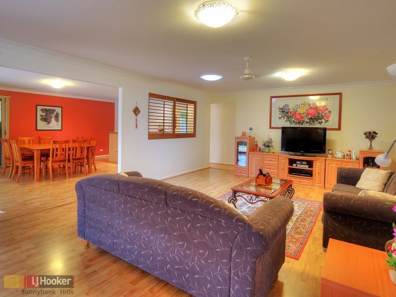 12 Strathaird Place, Parkinson QLD 4115