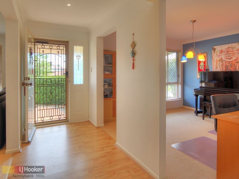 12 Strathaird Place, Parkinson QLD 4115