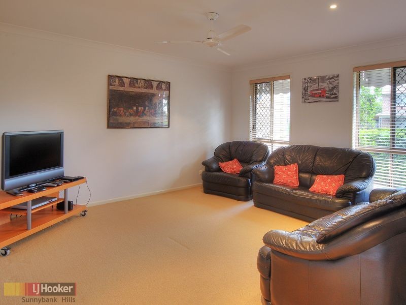 12 Strathaird Place, Parkinson QLD 4115