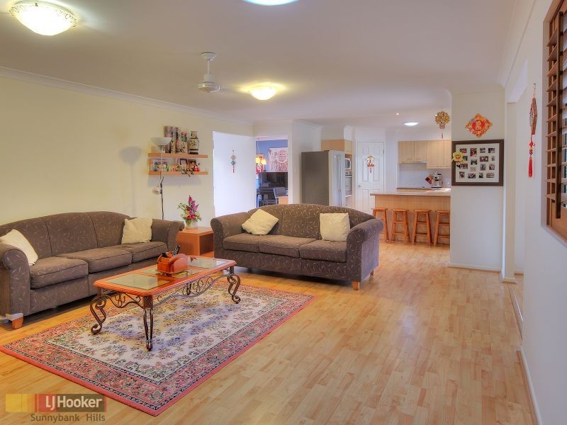 12 Strathaird Place, Parkinson QLD 4115