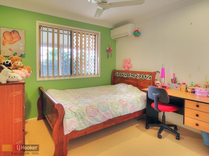 12 Strathaird Place, Parkinson QLD 4115