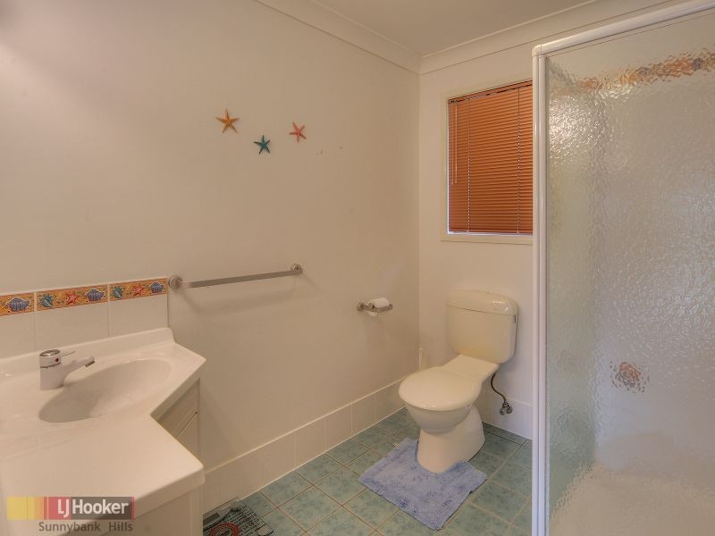 12 Strathaird Place, Parkinson QLD 4115