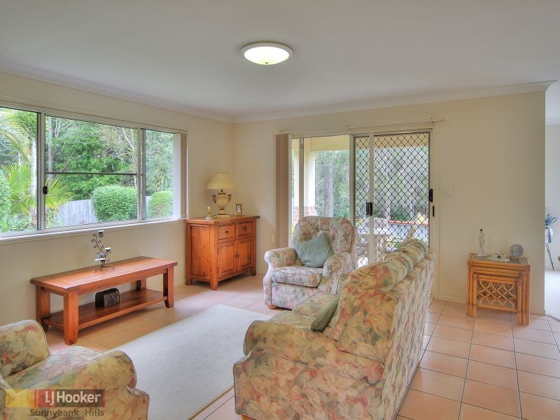 35 Cottonwood Crescent, Calamvale QLD 4116