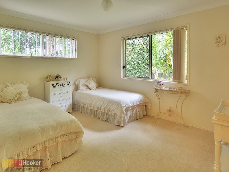 35 Cottonwood Crescent, Calamvale QLD 4116
