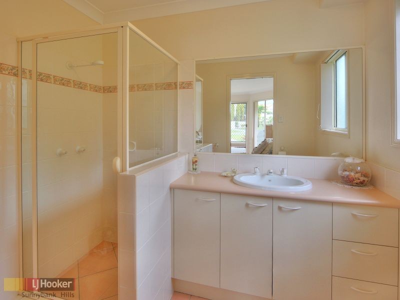 35 Cottonwood Crescent, Calamvale QLD 4116