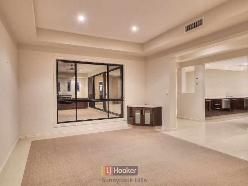 55 Willowleaf Close, Stretton QLD 4116