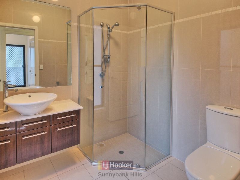 55 Willowleaf Close, Stretton QLD 4116