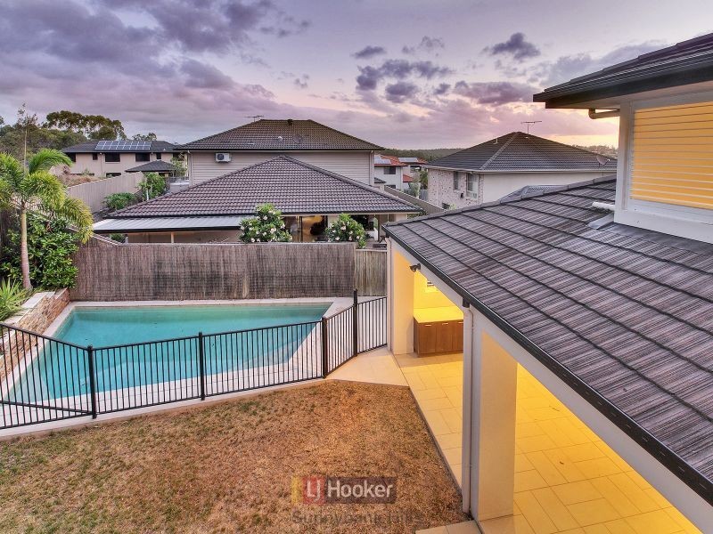 55 Willowleaf Close, Stretton QLD 4116