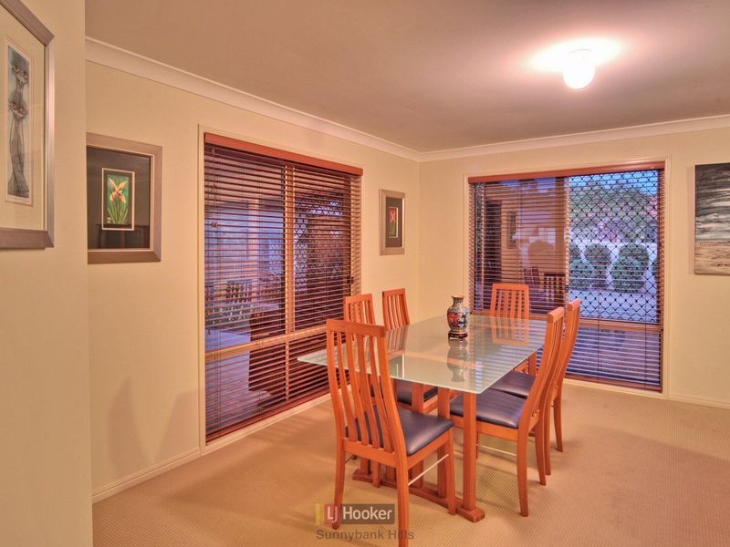 123 White Cedar Circuit, Stretton QLD 4116