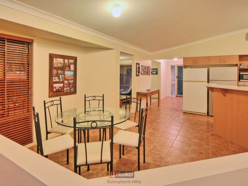 123 White Cedar Circuit, Stretton QLD 4116