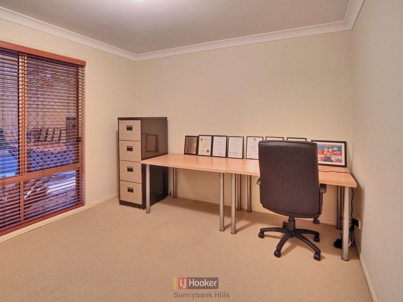 123 White Cedar Circuit, Stretton QLD 4116