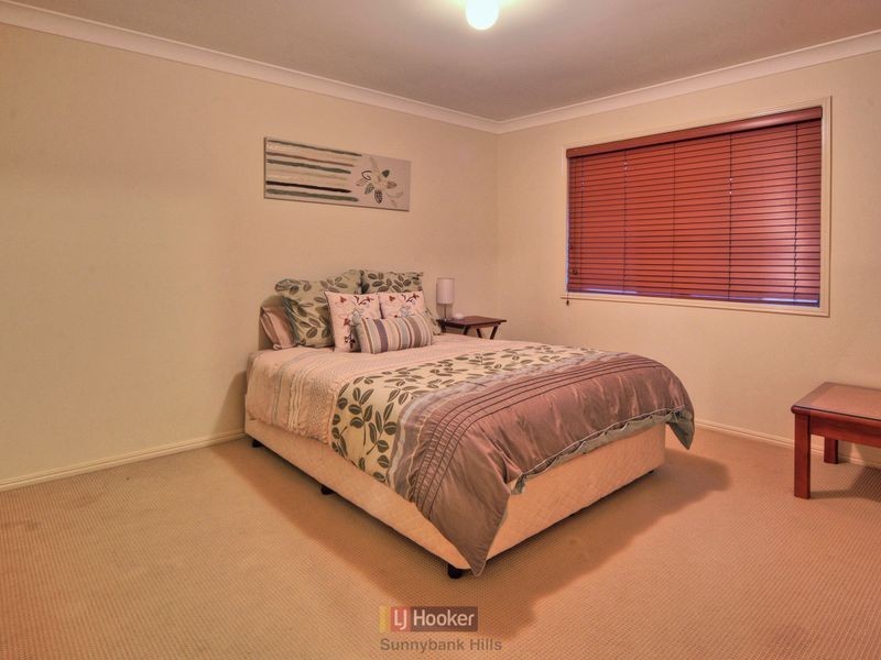 123 White Cedar Circuit, Stretton QLD 4116