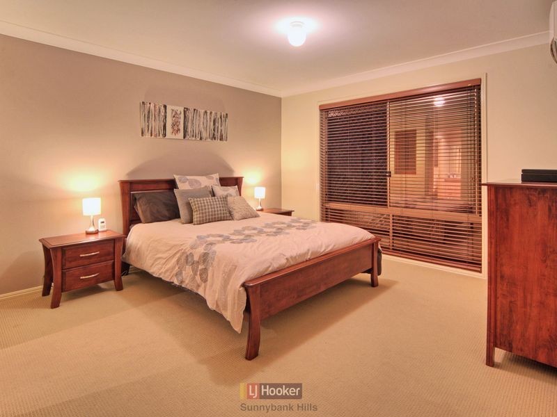 123 White Cedar Circuit, Stretton QLD 4116