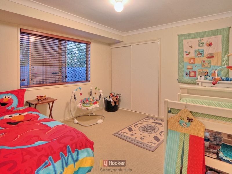 123 White Cedar Circuit, Stretton QLD 4116