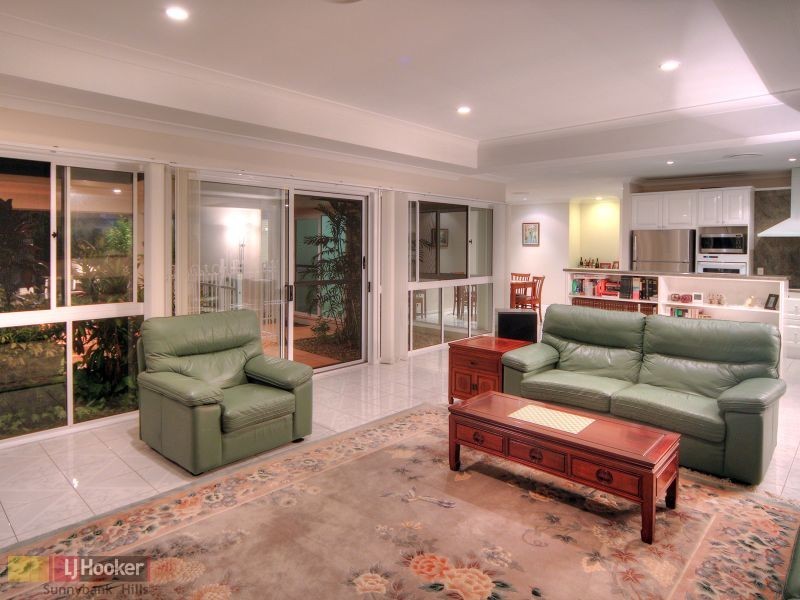 51 Bordeaux Street, Eight Mile Plains QLD 4113