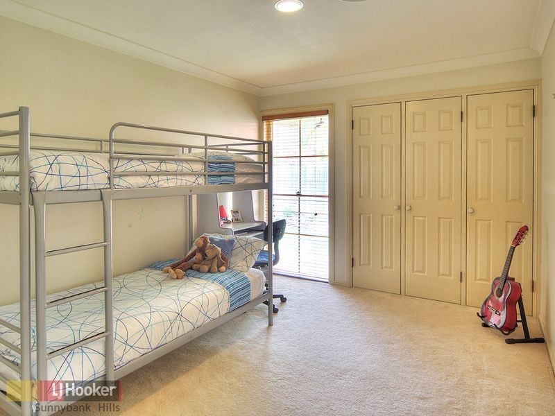 25 Poinsettia Crescent, Calamvale QLD 4116
