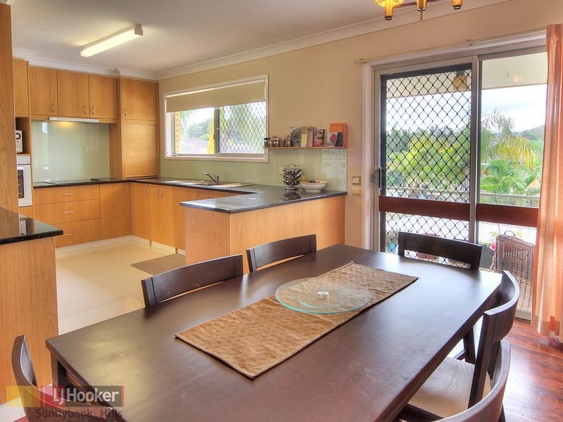 2 Tartarian Street, Macgregor QLD 4109