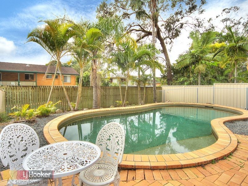 2 Tartarian Street, Macgregor QLD 4109