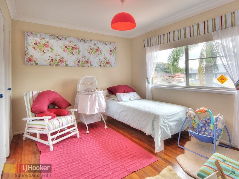 2 Tartarian Street, Macgregor QLD 4109