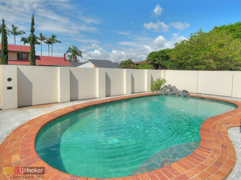 62 Oakleaf Street, Eight Mile Plains QLD 4113