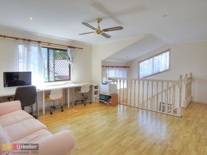 62 Oakleaf Street, Eight Mile Plains QLD 4113