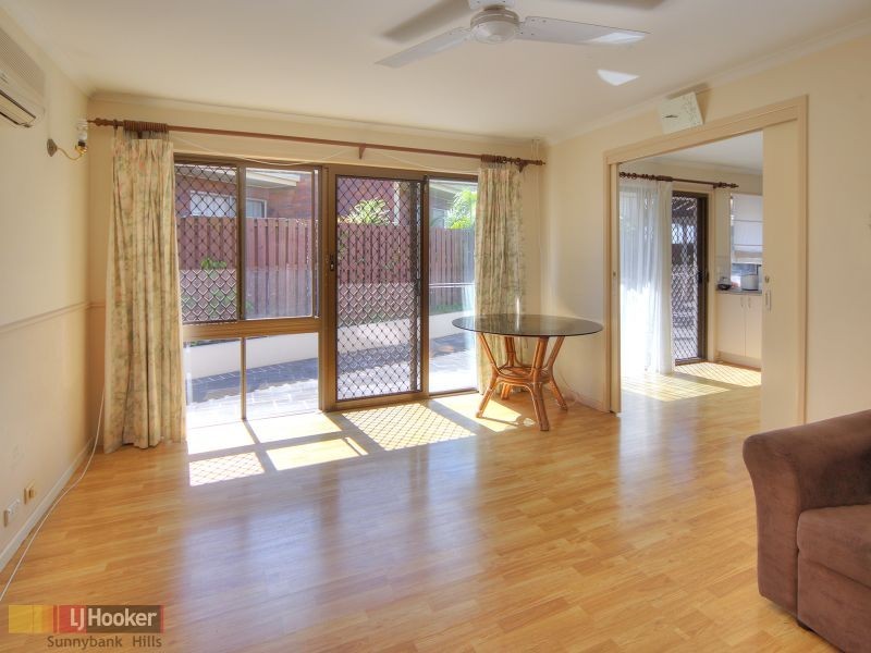 62 Oakleaf Street, Eight Mile Plains QLD 4113