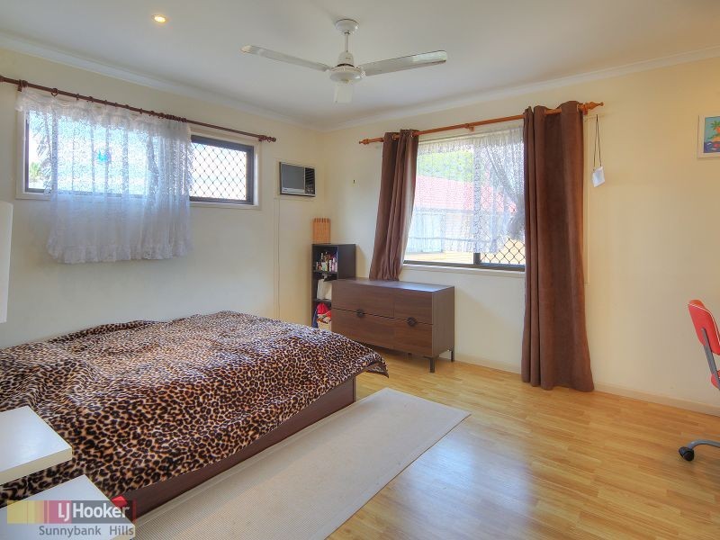 62 Oakleaf Street, Eight Mile Plains QLD 4113