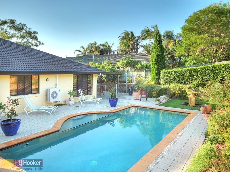 19 Yewleaf Place, Calamvale QLD 4116