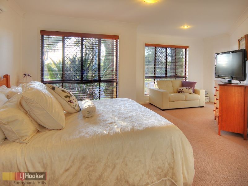 19 Yewleaf Place, Calamvale QLD 4116