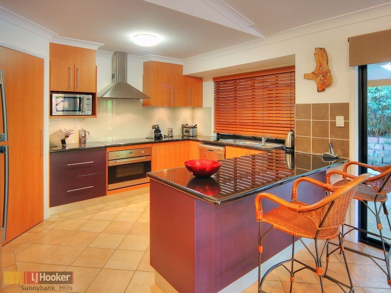 19 Yewleaf Place, Calamvale QLD 4116