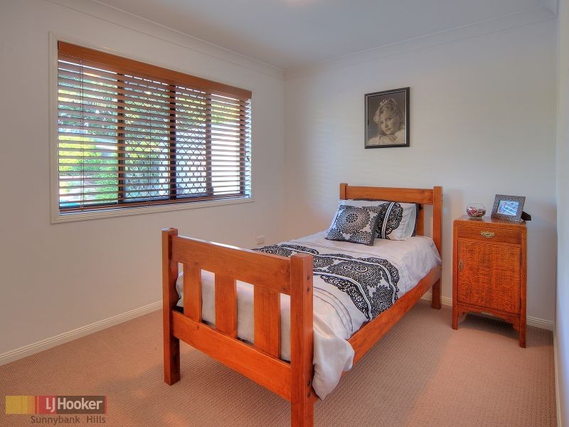 19 Yewleaf Place, Calamvale QLD 4116