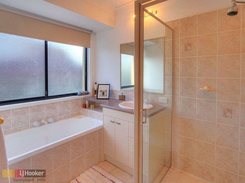 19 Yewleaf Place, Calamvale QLD 4116