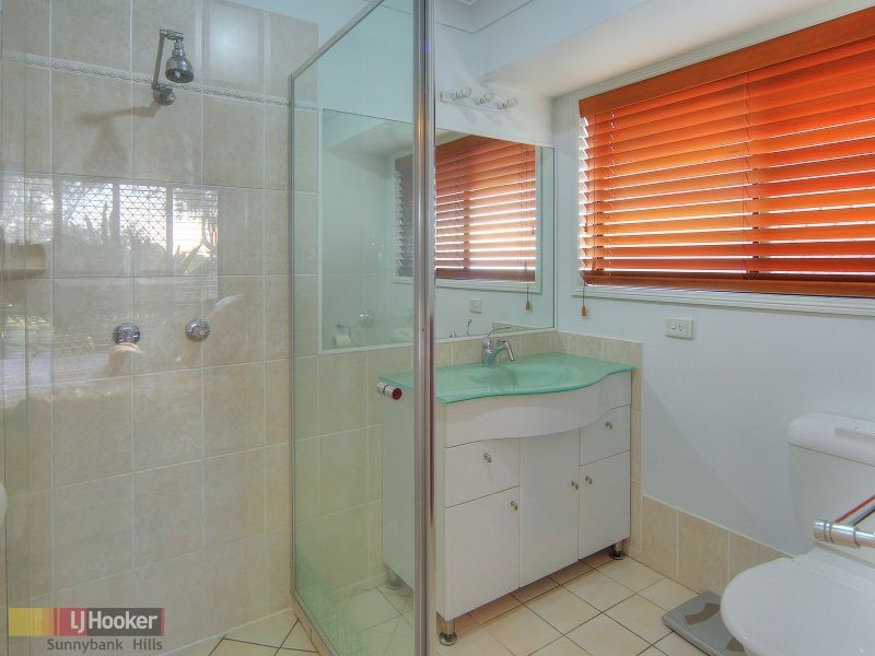 19 Yewleaf Place, Calamvale QLD 4116