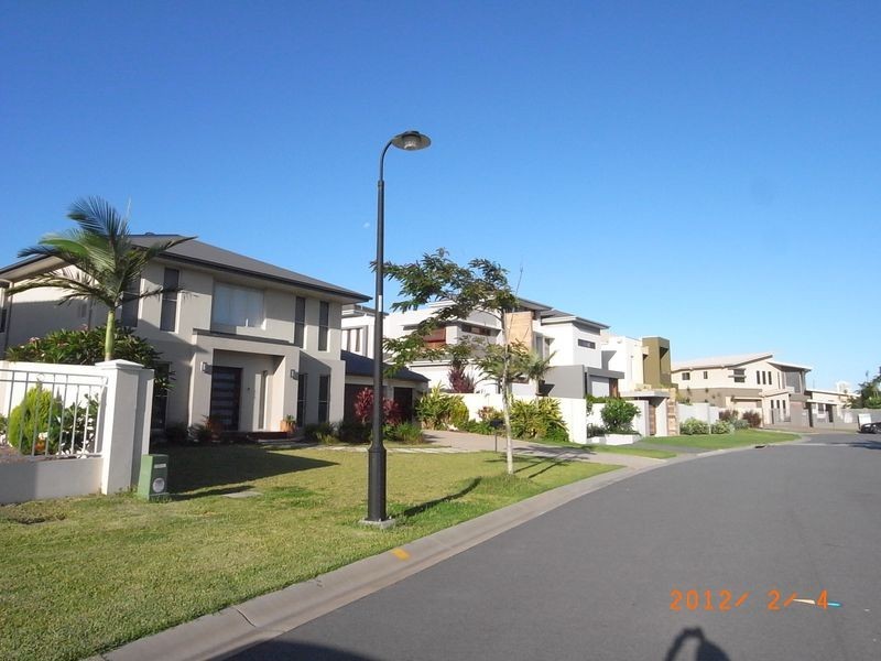 24 North Quay Drive, Biggera Waters QLD 4216