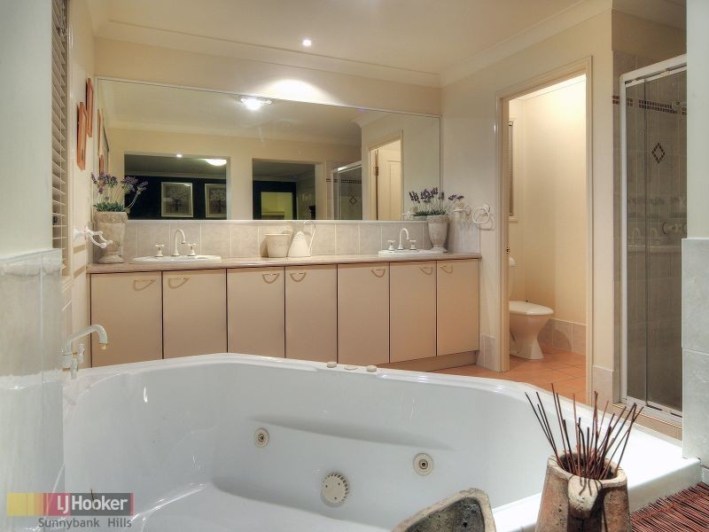 8 Wyalo Circuit, Parkinson QLD 4115