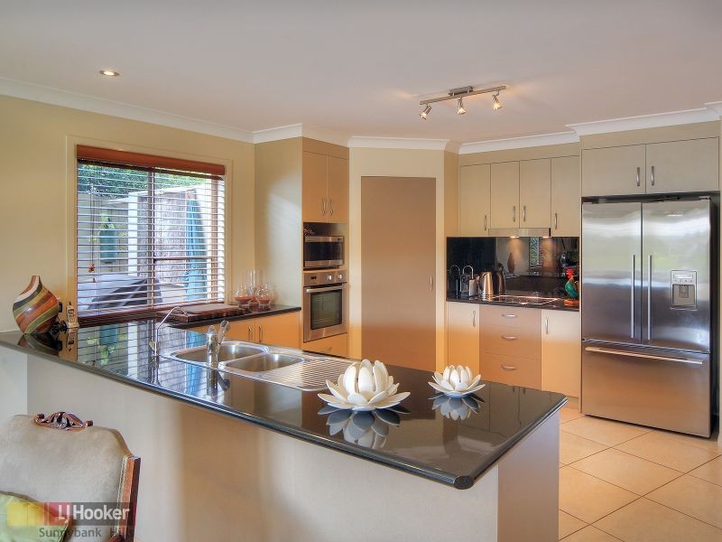 10 Hastings Close, Calamvale QLD 4116