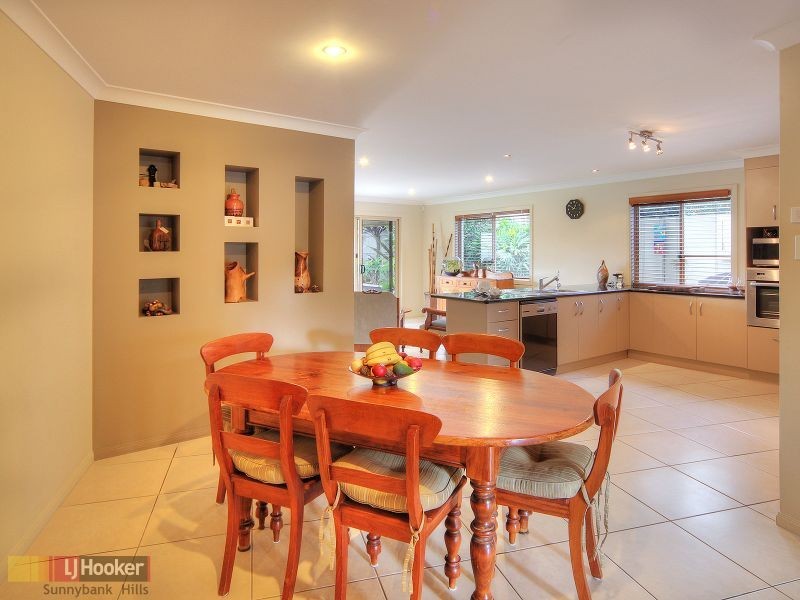 10 Hastings Close, Calamvale QLD 4116