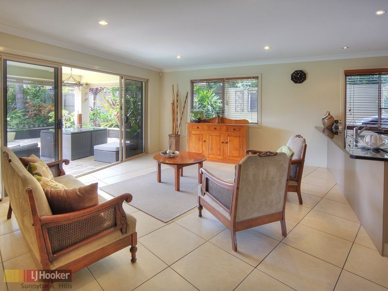 10 Hastings Close, Calamvale QLD 4116