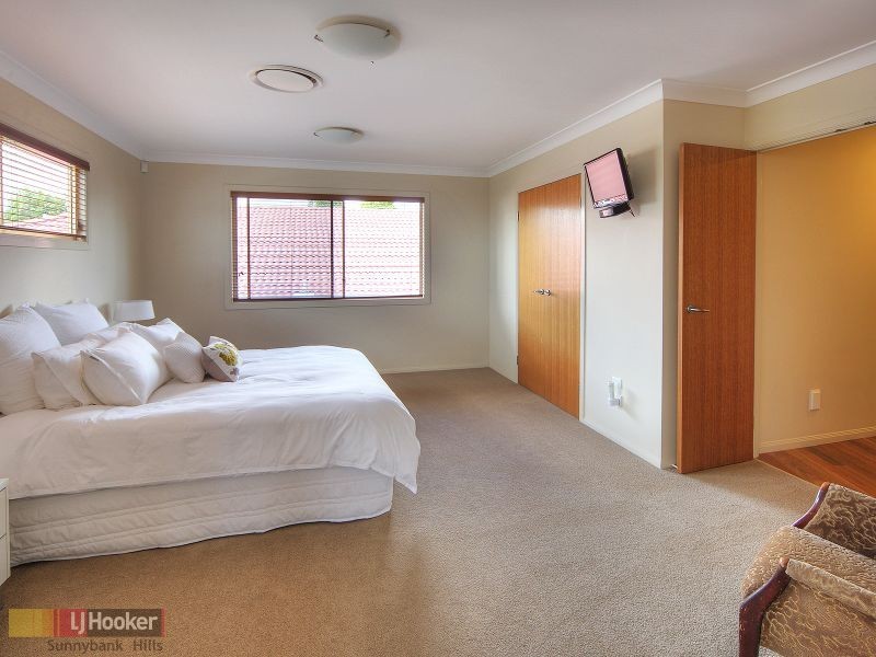 10 Hastings Close, Calamvale QLD 4116