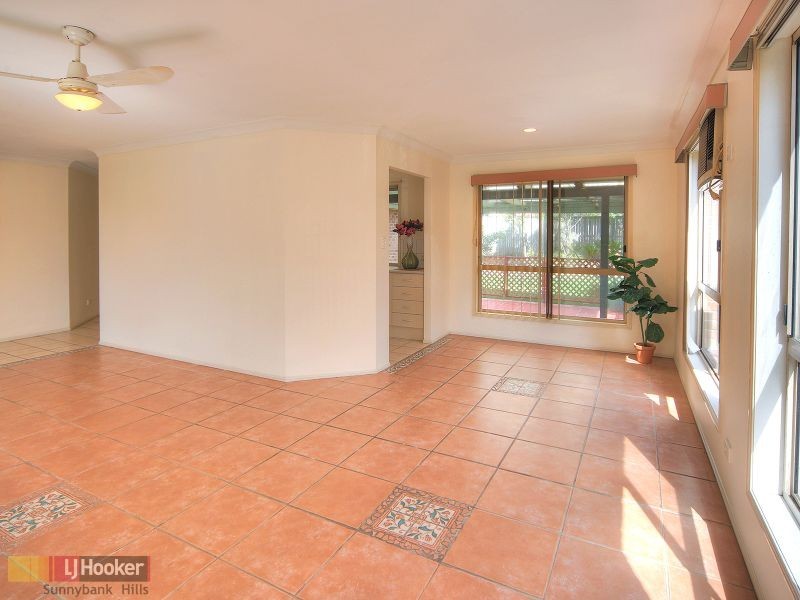 5 Borage Place, Calamvale QLD 4116